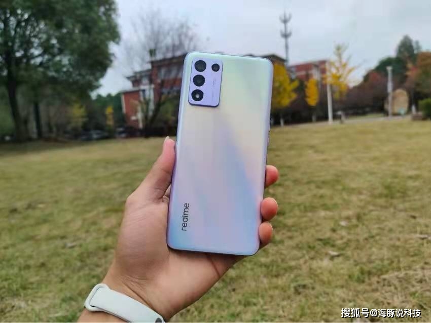 8G+256G，5000mAh+66W闪充+6nm骁龙5G芯，感人价1359元_https://www.jinrisc.com_站长资讯_第2张