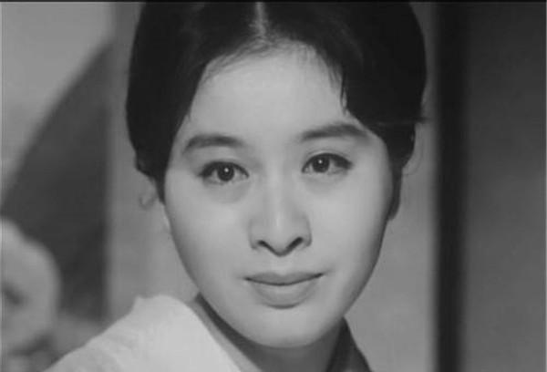栗原小卷:80年代中国男观众的梦中情人,如今76岁依然优雅_角色_电影