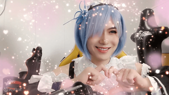 男主播挑战女装cos蕾姆,精细打扮栩栩如生,网友:想喊他老婆