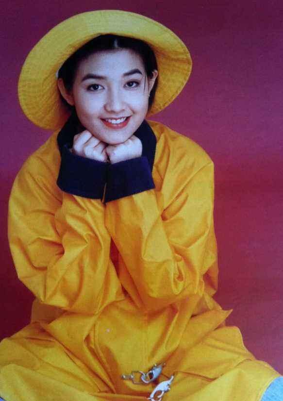 "叛逆少女"范晓萱:因演唱《健康歌》走红,曾与周迅传同性绯闻