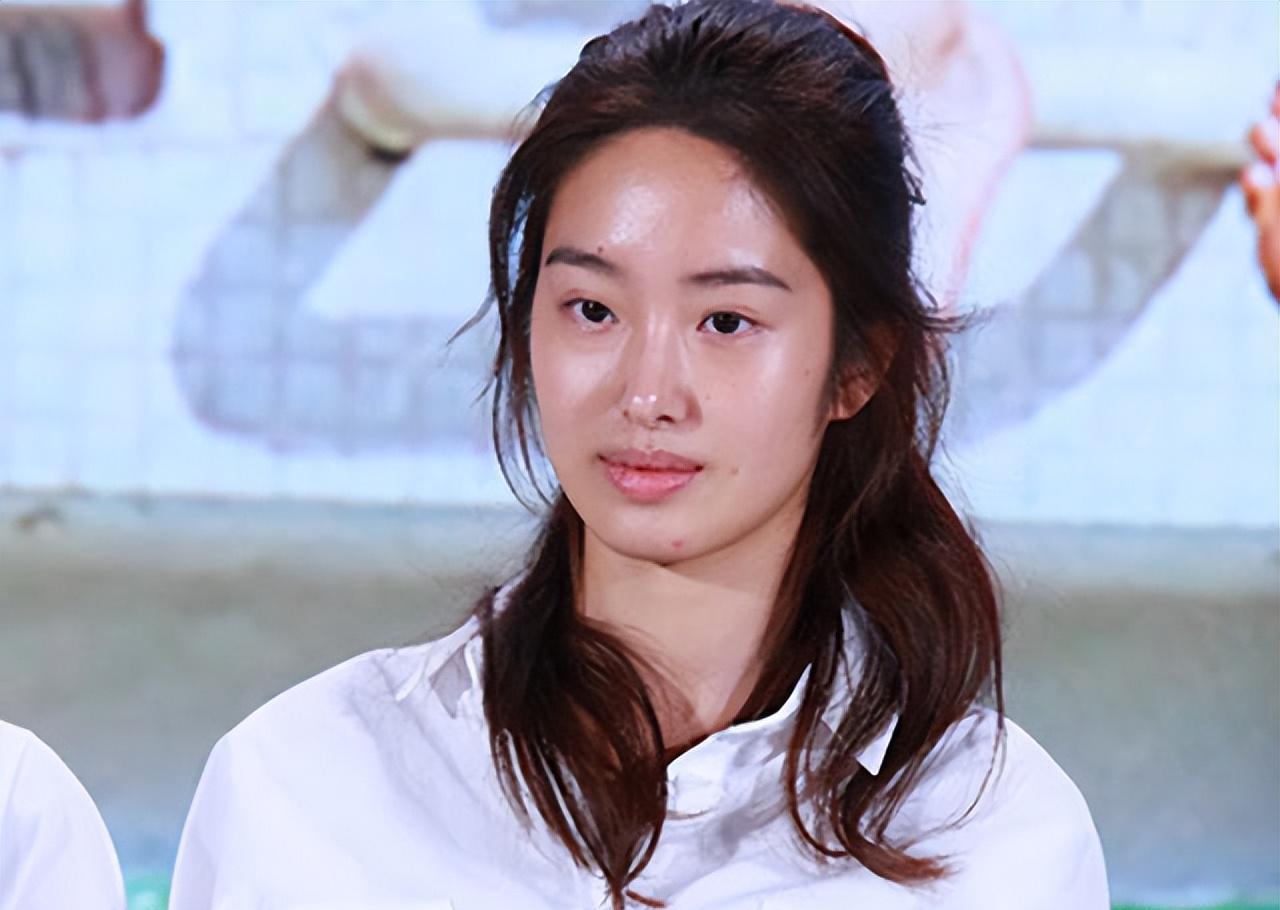 "大嘴巴"太绝了,这6位女星个个长相平平,却被嘴打开了颜值_姚晨_舒淇