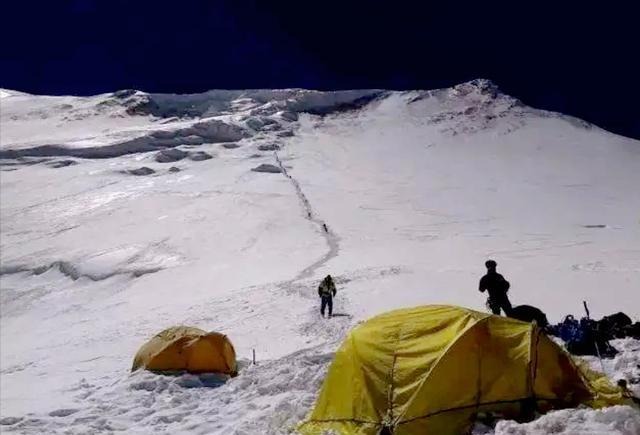 1989年17名登山精英集体遇难,7年后发现登山日记,记