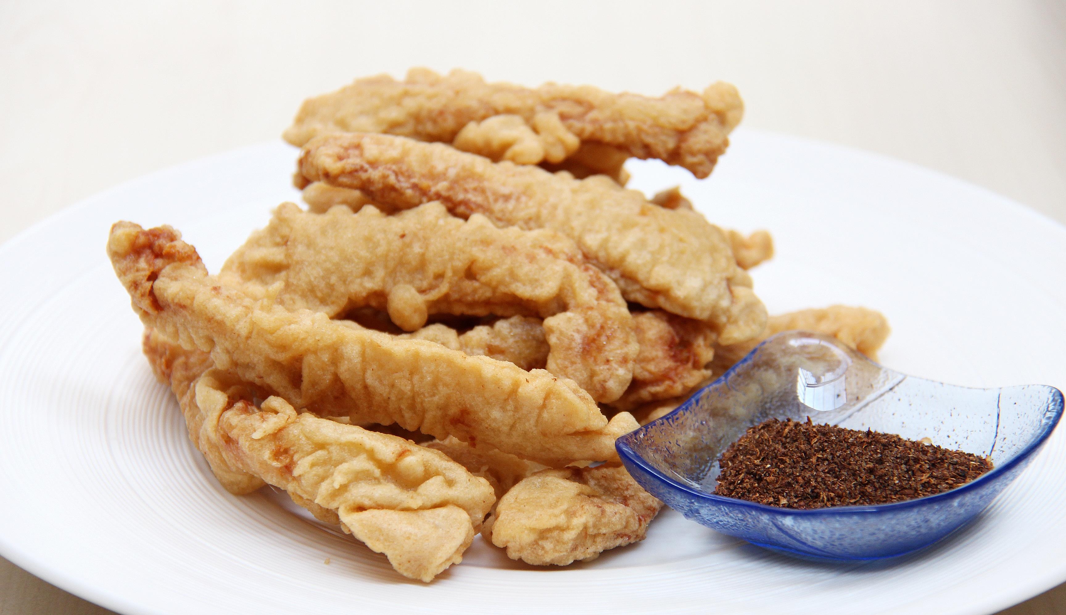 教你在家做正宗软炸里脊 调面糊的比例技巧和椒盐做法都在这里_水为