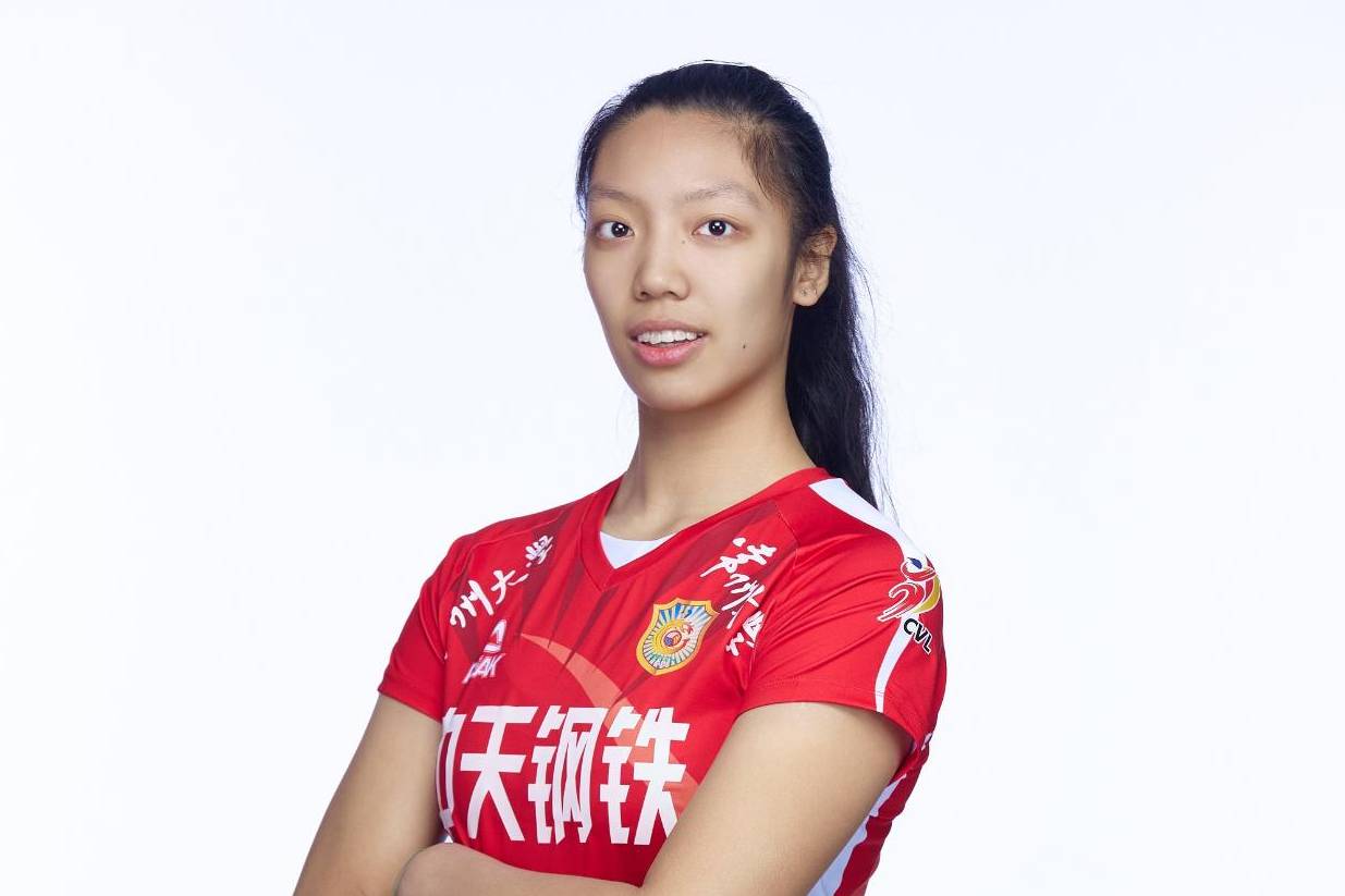 女排联赛b组苏沪领跑!高意拦网发威,小将唐欣入籍"加比系"