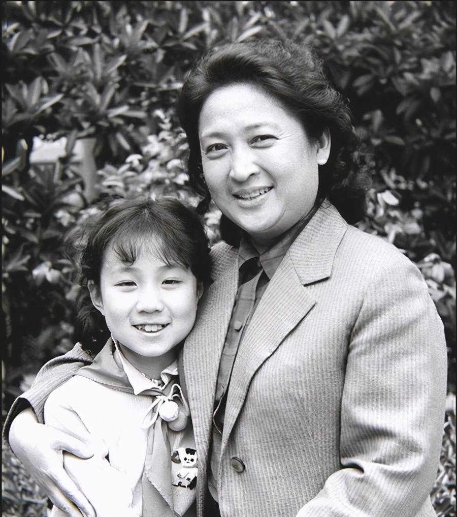 又一著名歌唱家经医院救治无效离世_事业_任桂珍_歌剧