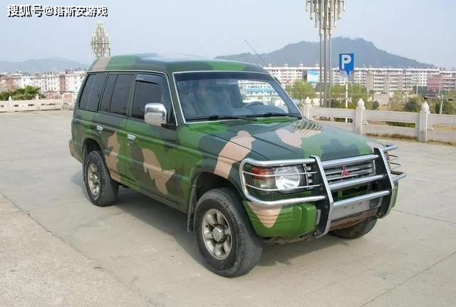 中国部队军用越野车图片