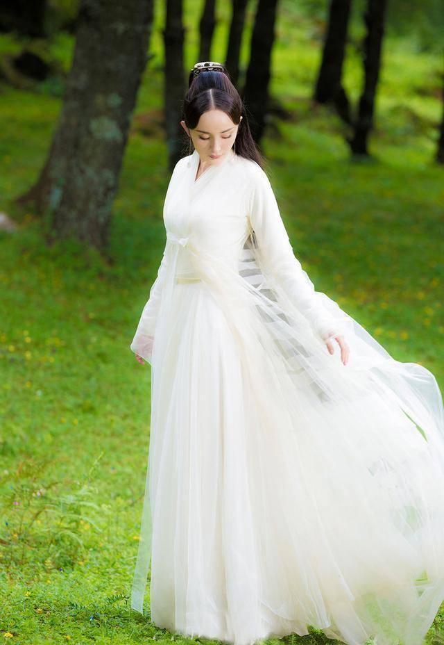 这是我见过最美的白衣古装美女,就像是画中走来的仙子_白色_气质_小