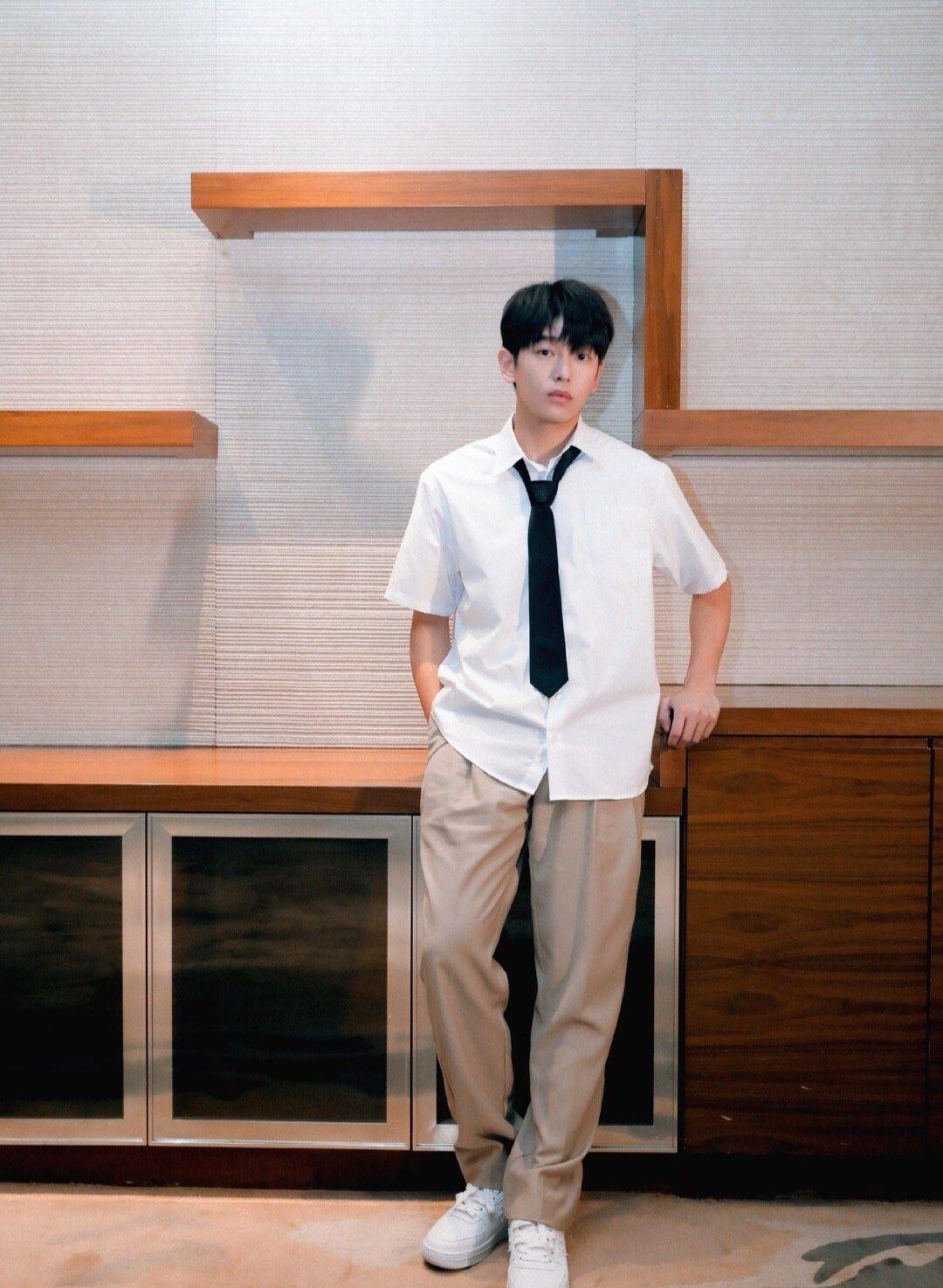 彭昱畅瘦身成功,化身"日系少年",不愧是蘑菇屋最靓的仔_生活_网友