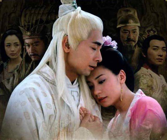 搭档大美女贾静雯拍摄的《至尊红颜》,虽然魔改历史,可是白发将军李