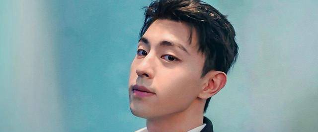 许光汉是高配版邓伦,两个丑帅类型的演员,到底谁的颜值更高_角色_五官