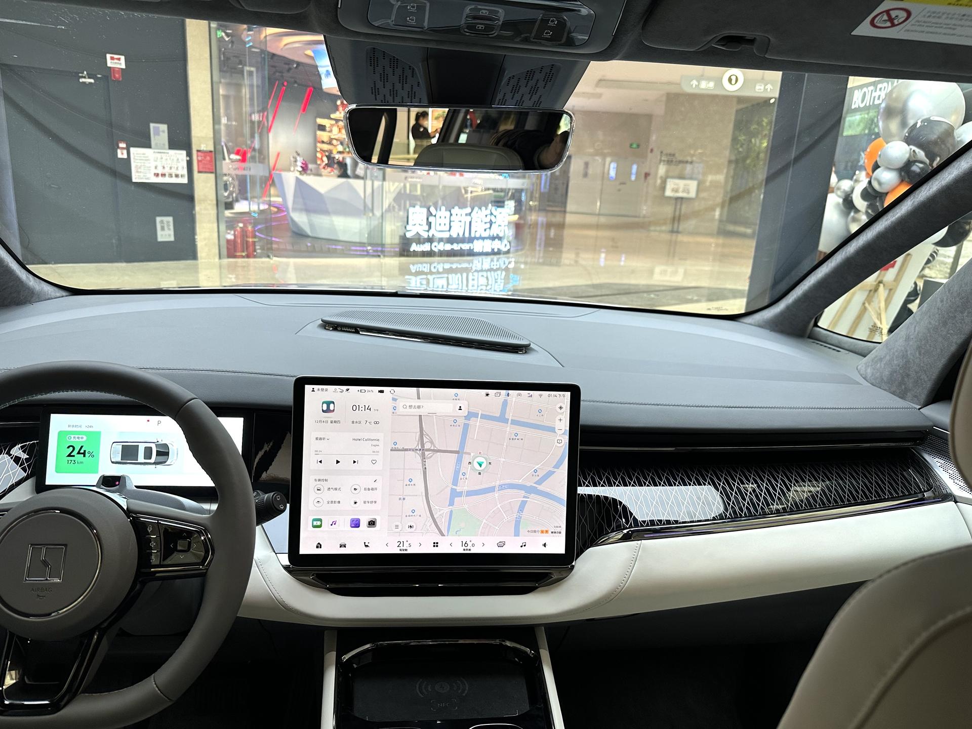 49.9万元起值得考虑吗?实拍极氪009 定位纯电动中大型MPV_搜狐汽车_搜狐网