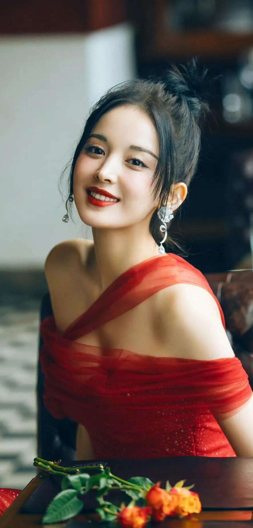 古力娜扎的身材多少人喜欢_比例_杂志_气质