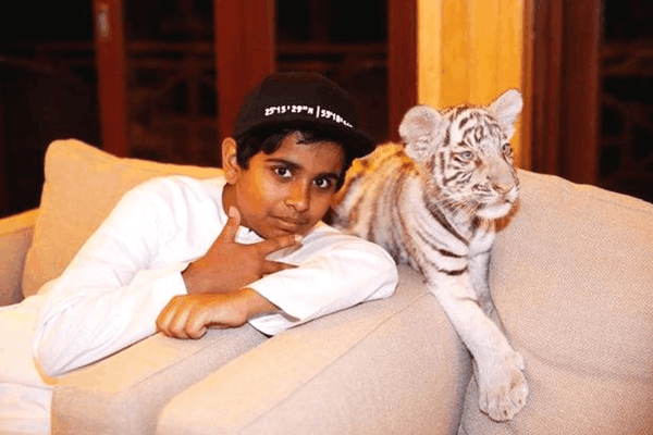 一顿早饭吃七万,迪拜首富到底多有钱?_rashed_儿子_生活