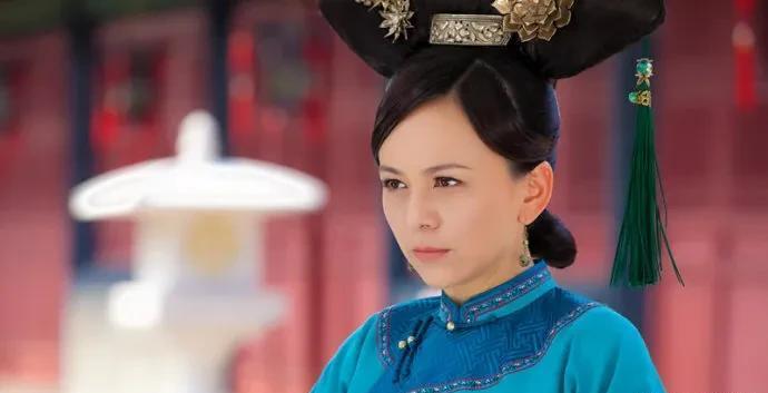 珠帘》来说,王琳早在2001年就凭借《情深深雨蒙蒙》中的雪姨一角大火