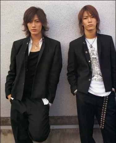 龟梨和也是年轻时美男外型,35岁后短发也帅翻_杰尼斯_戏剧_外表