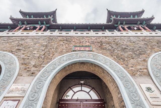 玄武门之殇:秦王李世民血腥诛杀兄弟,迫使李渊退位,逆龙鳞而上_李建成