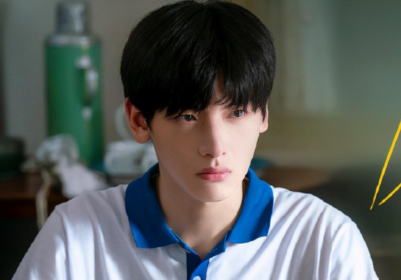 翟潇闻资源有多好?