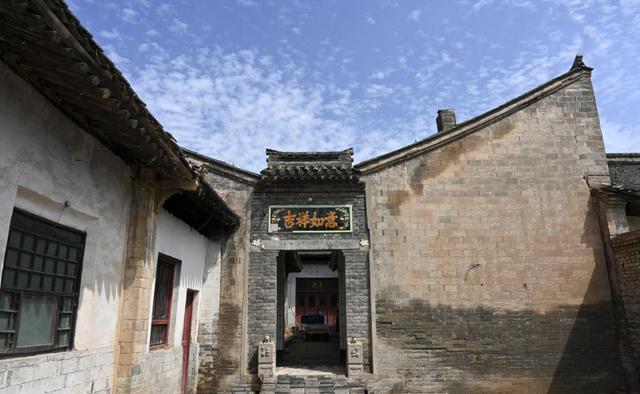 有人出5万购买,大叔:我把它们砌到了墙里_范家_院子_晋南