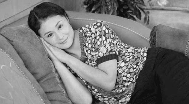 不能因为于月仙是一个演员,就可以对她没有基本的尊重_众生_言论_骆驼