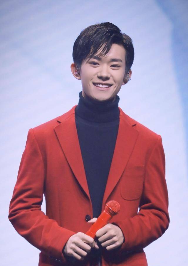 华为_话筒_少年