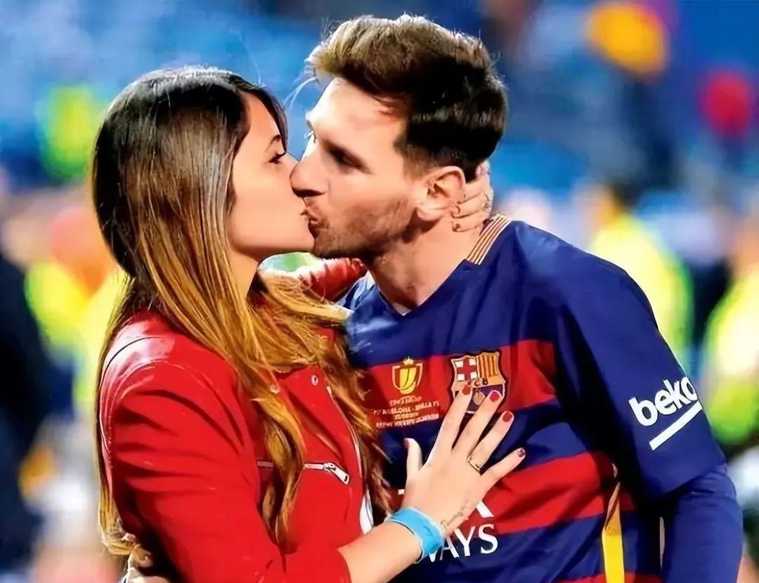 梅西:我所获得的所有荣誉,都比不上喜欢安东内拉的21年_妻子_小时候