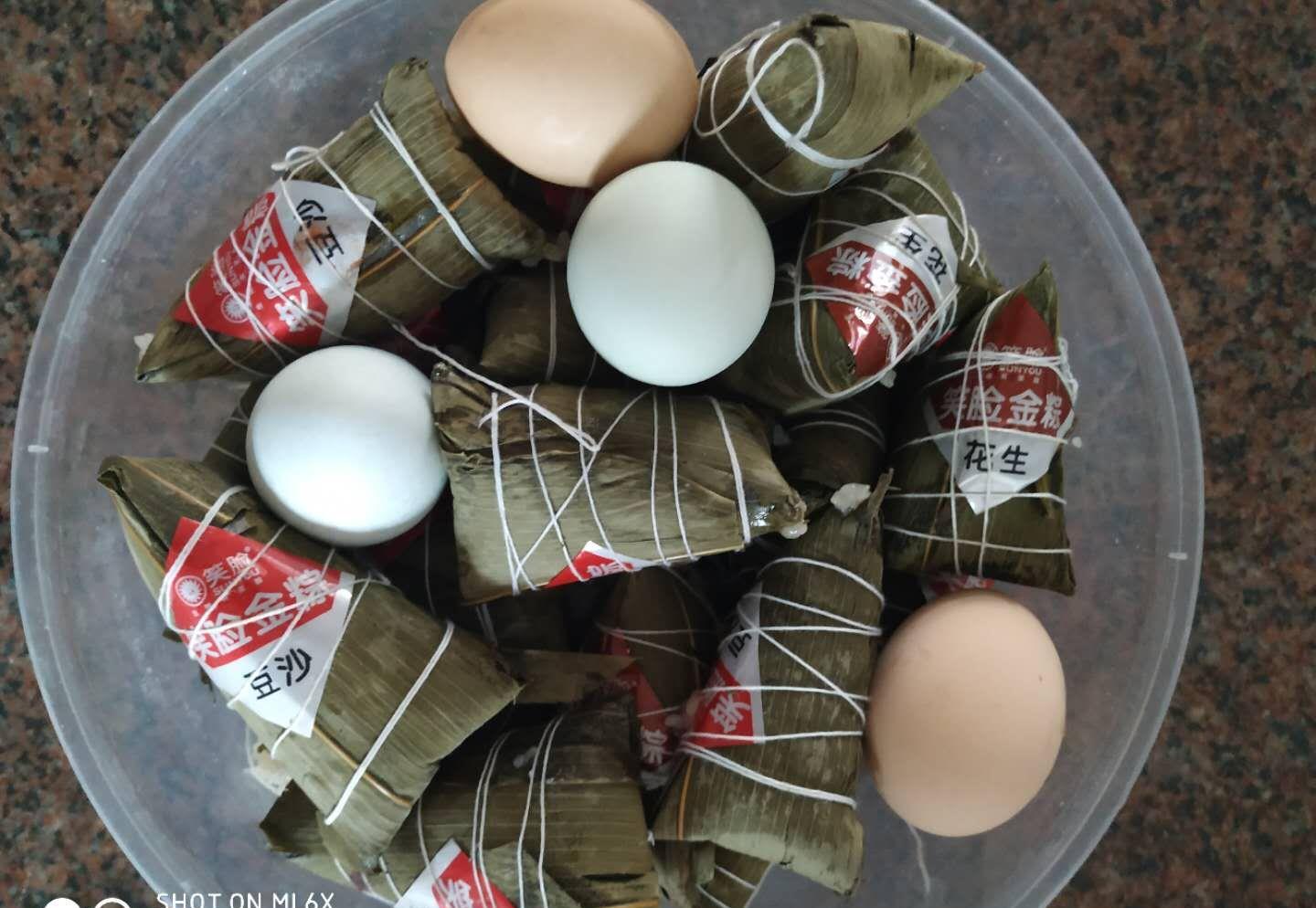 鸡蛋就要用艾草煮,俺临沂平邑最接地气的美食风俗_荷包_孩子_闺女