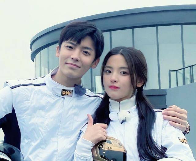 杨超越侯明昊吻戏太好嗑,网友:不恋爱恐难收场_节目_八卦_妹妹