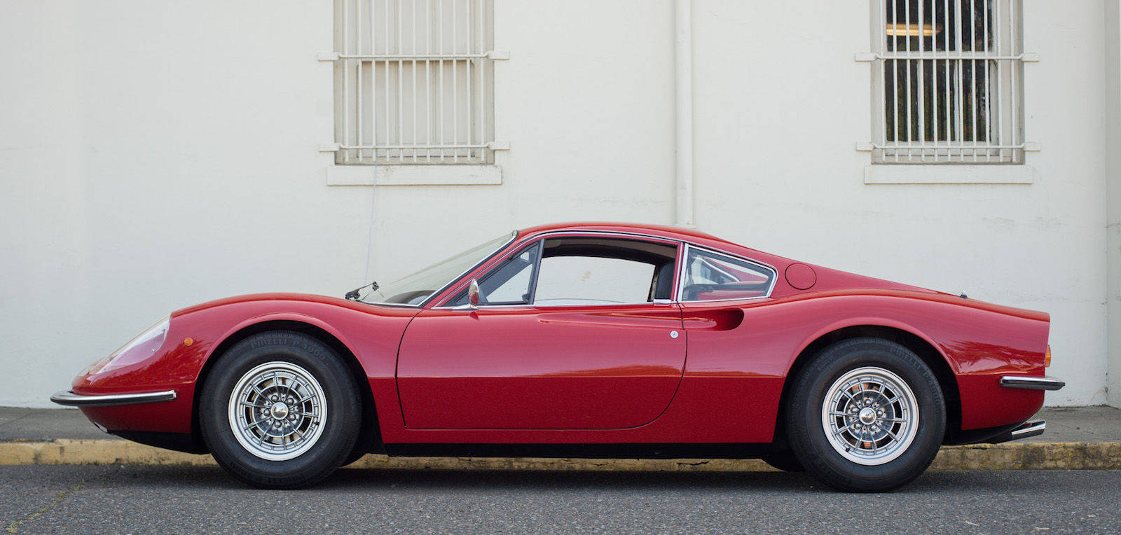 法拉利古董跑车造型时尚,极具收藏价值有钱也买不到_搜狐汽车_搜狐网