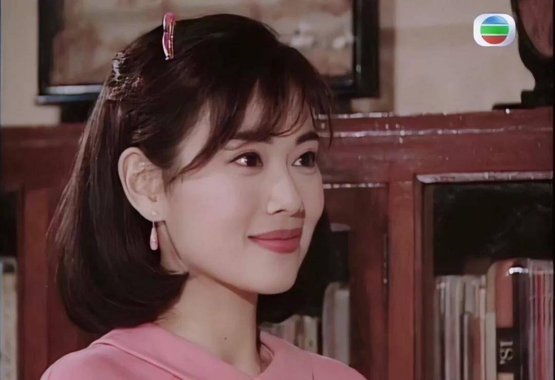 《乘风破浪的姐姐》陈松伶:曾经"tvb一姐"绝处逢生凤凰终涅盘_何鸿燊