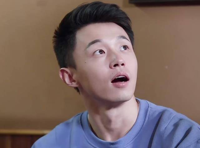 陈一鸣真的是太优秀,不仅是个人,家庭条件,就连为人处事方面都很棒.