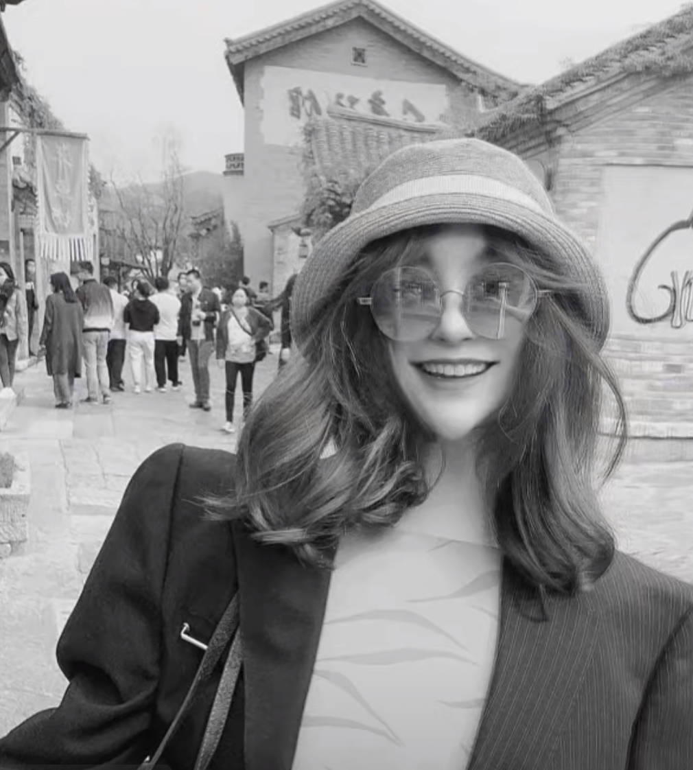 女高音沈娜竟是沈腾亲姐姐?