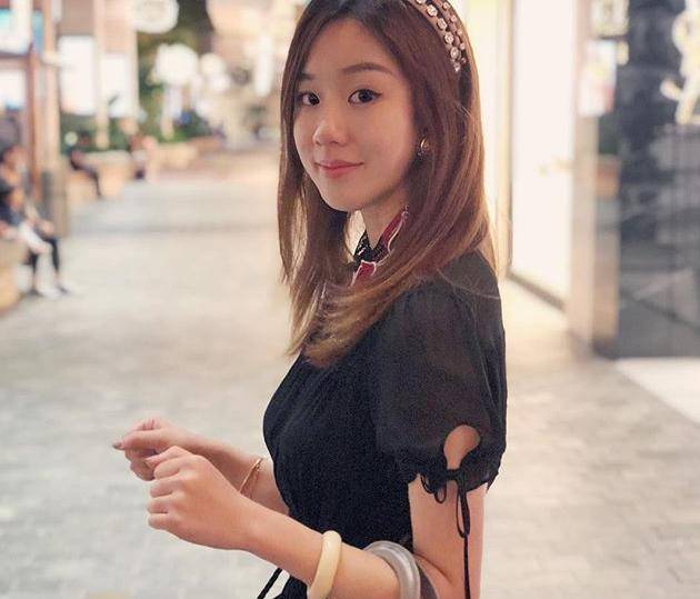 孟非罕见与女儿同框,孟星亚长发披肩,淡妆出镜_麒麟_父亲_郭德纲