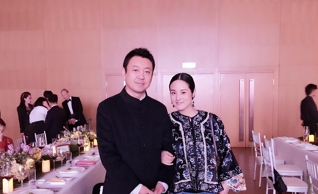 杨柳:事业巅峰辞职,三婚娶小10岁歌唱家哈辉,47当父亲_节目_工作_家人