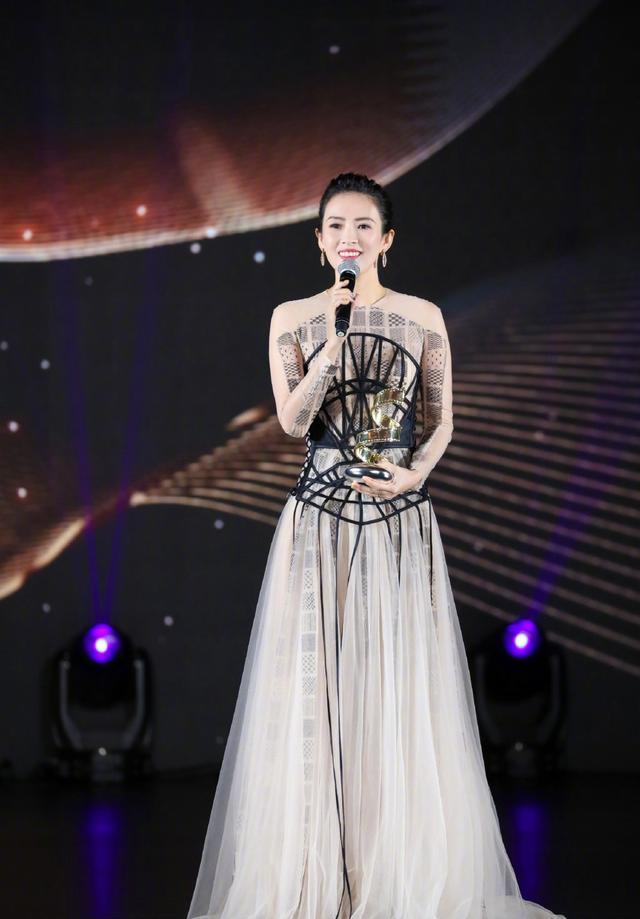 倪妮与"代拍"发生冲突,章子怡怒斥不公,换吴京可没那么好惹_行为_明星