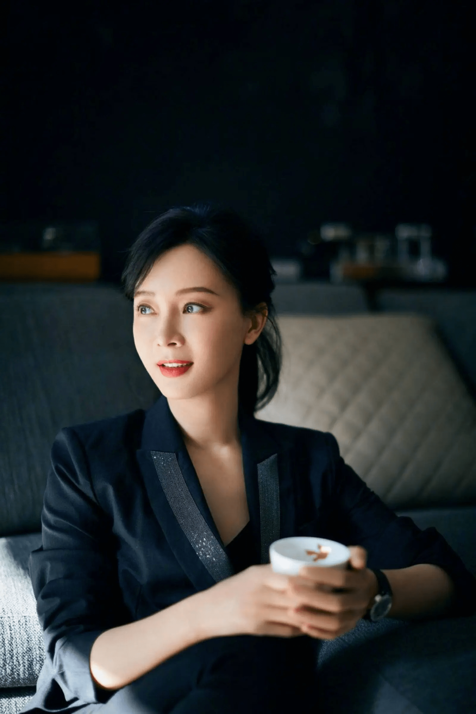 知性美人陈数:嫁大5岁钢琴家,为继子放弃生育,当后妈也幸福