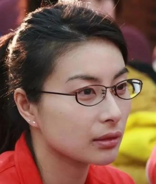 "清醒贵妇"郭晶晶:容忍霍启刚绯闻,一个眼神令霍家老小臣服_跳水_豪门