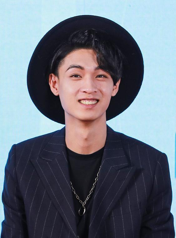 能荣获郭德纲力捧,除了能力竟和张云雷有的一拼_老秦_相声_时候