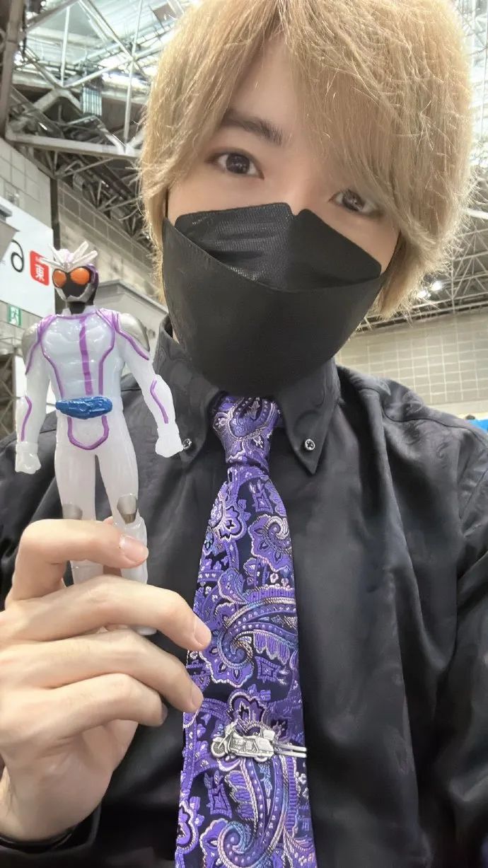 假面骑士:切傻参加c101,门田和一辉逛迪士尼_众人_生日_舞台剧