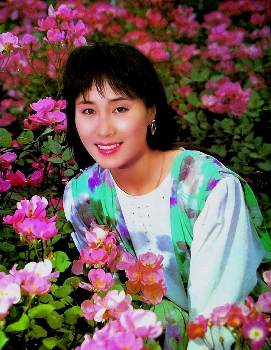 《少林寺》牧羊女成名,有一段失败婚姻,58岁无儿无女_李连杰_丈夫