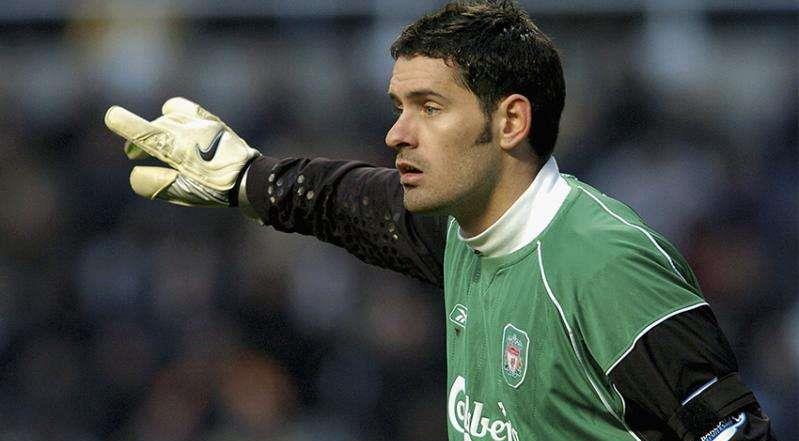 杀拜仁慕尼黑,比赛最后时刻,个性主帅马加特以替补希茨换下了贝纳里奥