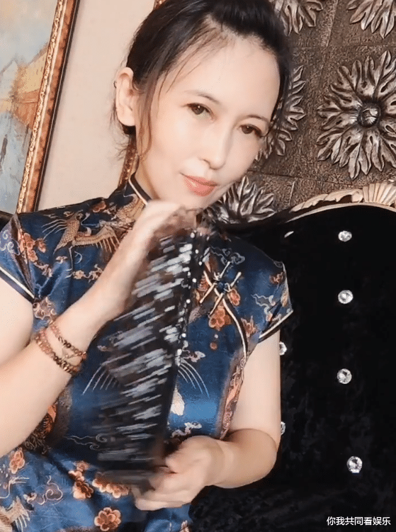 杨清柠妈妈越老越有气质!模仿女儿穿旗袍装,最后效果比明星还美_因为_