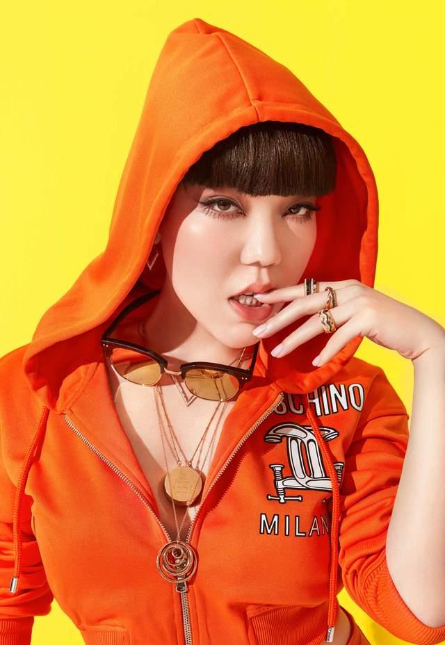 90后姑娘吴莫愁被"移出"娱乐圈:时代淘汰一个人从来不打招呼_声音