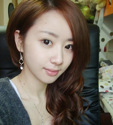 几乎所有人都拿过程琳的照片当过头像和背景,甚至