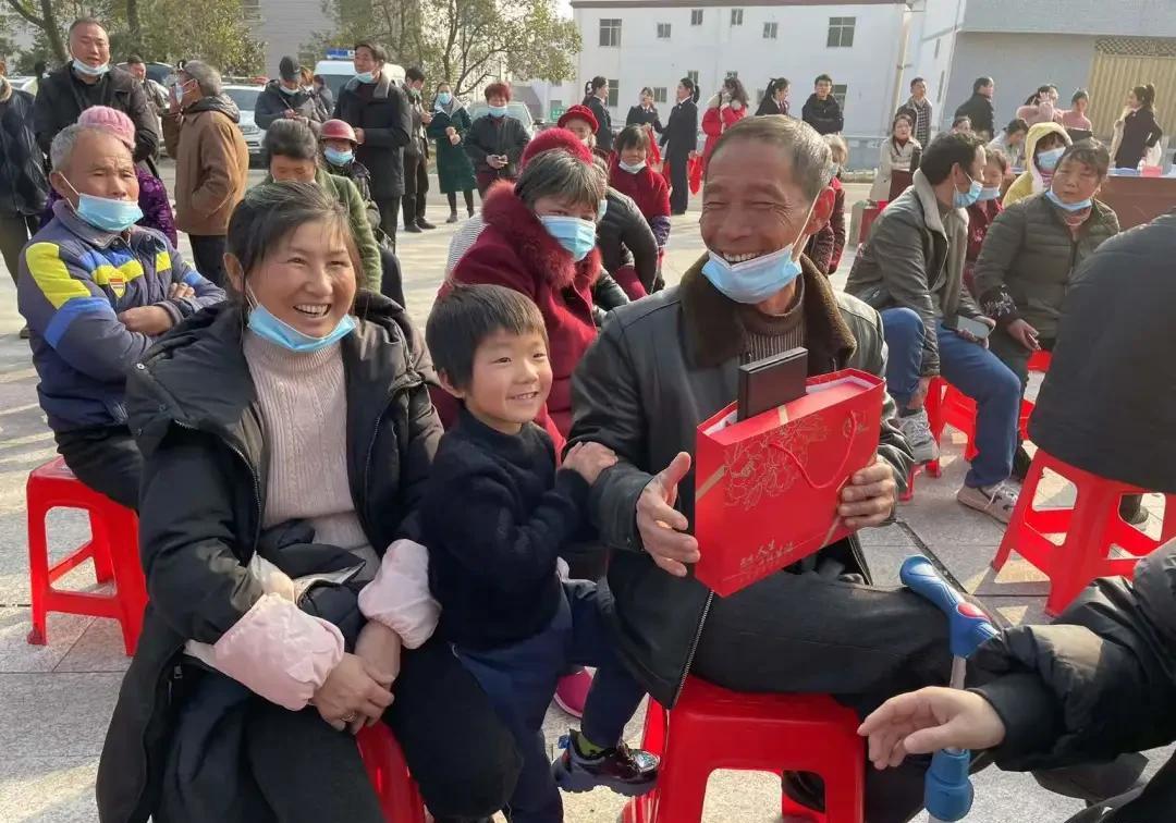 江西抚州东乡区:祝贺!这两个小璜好人各获3000元奖金_活动_刘谷_文明