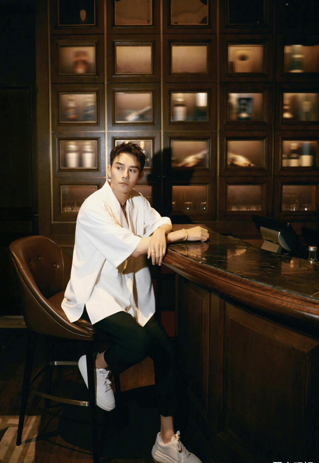 40岁王凯近况曝光,出道17年,至今单身,他早已经变了!