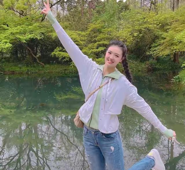 张常宁享受生活与康复训练两不误,开心与口碑双丰收_中国女排_照片