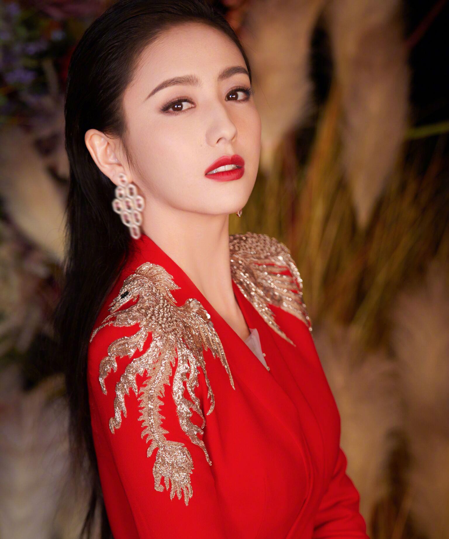 佟丽娅董璇同框秀闺蜜情,网友戏称苦命姐妹花_陈思诚_事业_婚姻