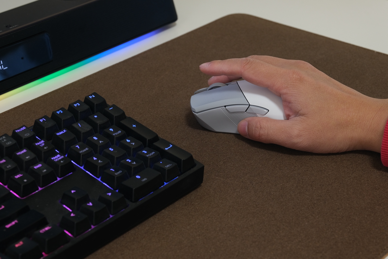 36K旗舰传感器加持，ROG战刃3无线AimPoint36k电竞鼠标评测