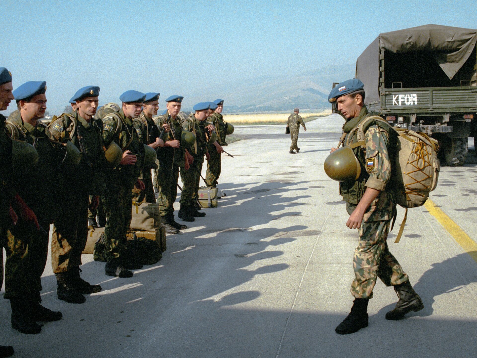 北约部队遇袭，科索沃剑拔弩张，武契奇下令进入最高战备状态