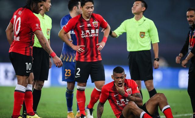 上港这笔引援亏惨了,两场4球很唬人,连续13场0进球_洛佩斯_武磊_中超